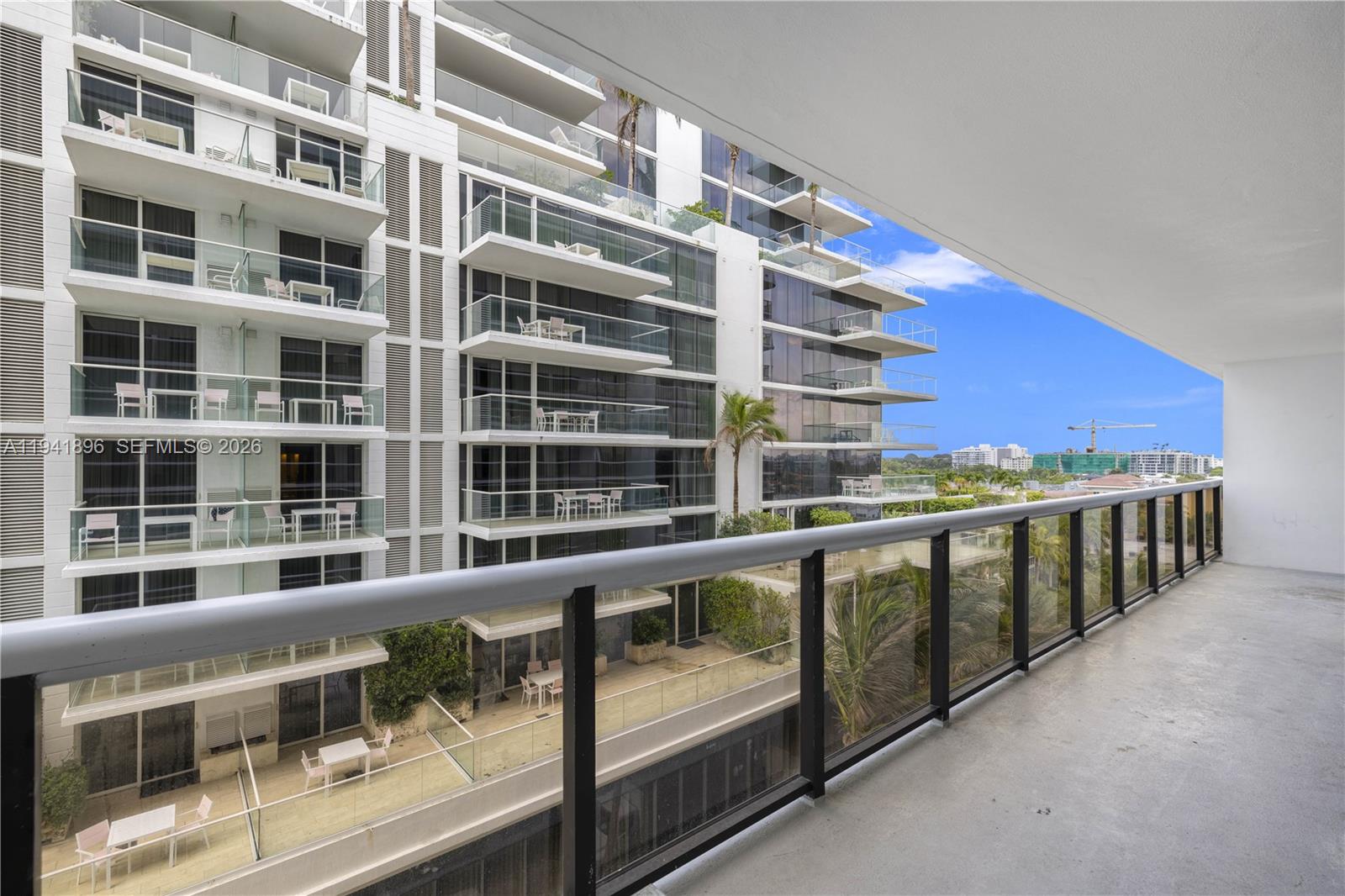 THE WAVES CONDO - Residential