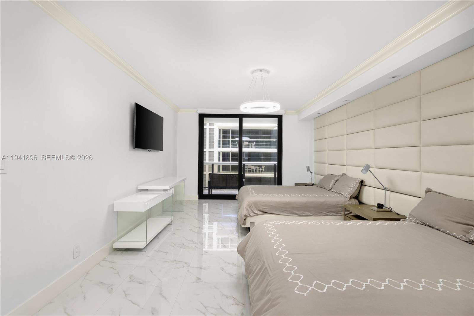 THE WAVES CONDO - Residential