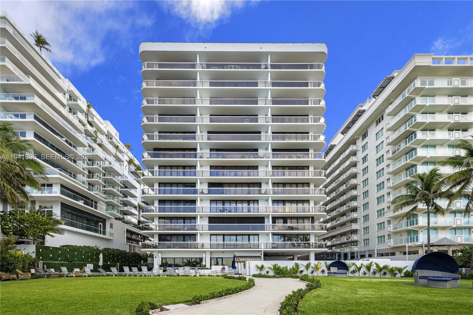 THE WAVES CONDO - Residential