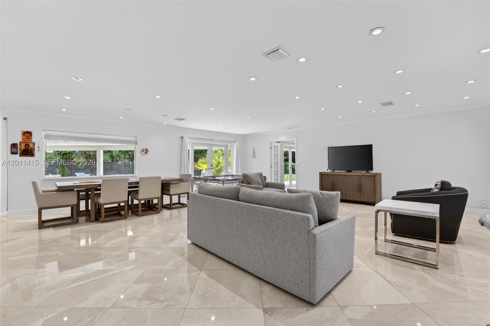 CORAL SPRINGS COUNTRY CLU - Residential Lease