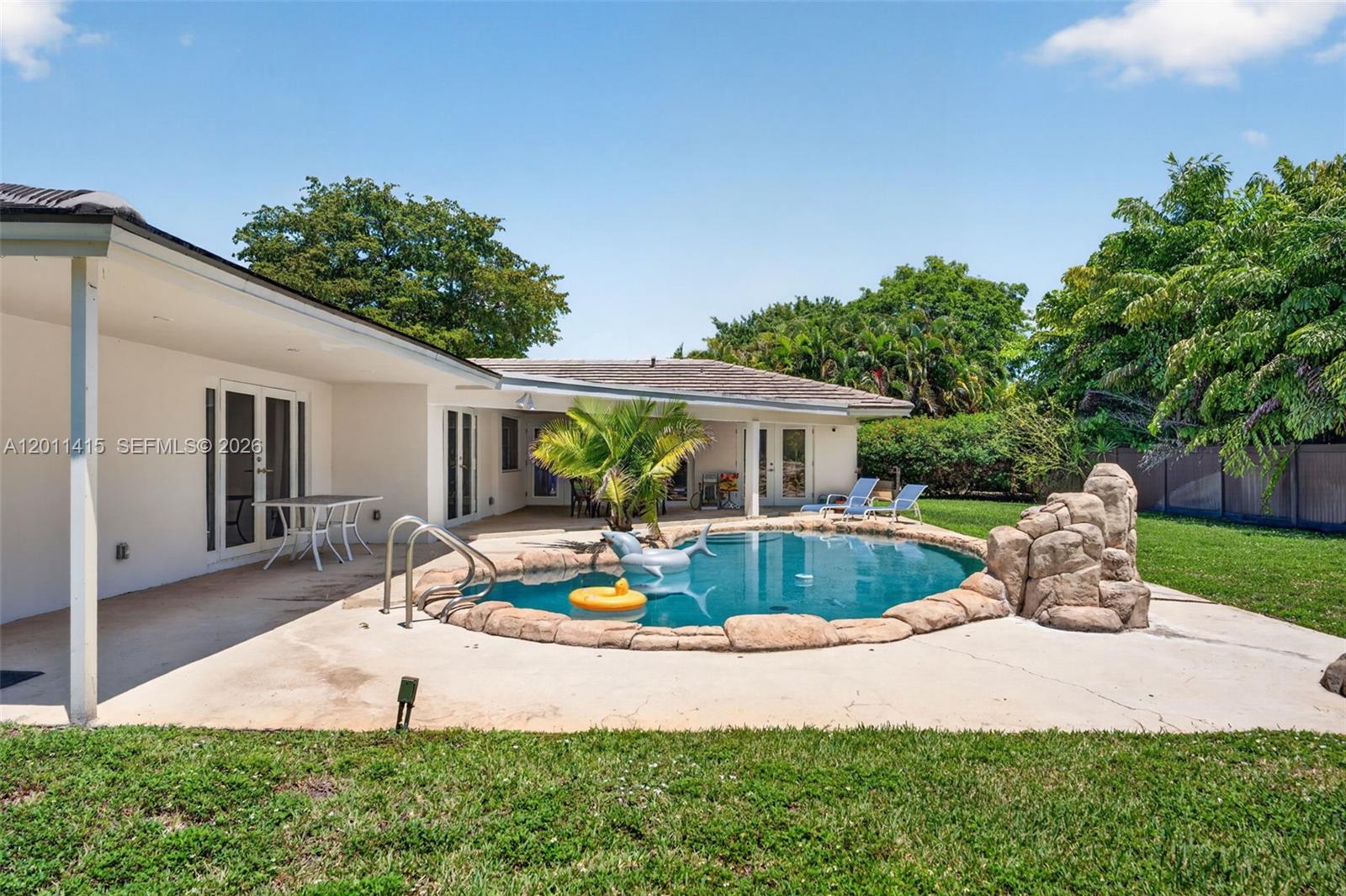 CORAL SPRINGS COUNTRY CLU - Residential Lease