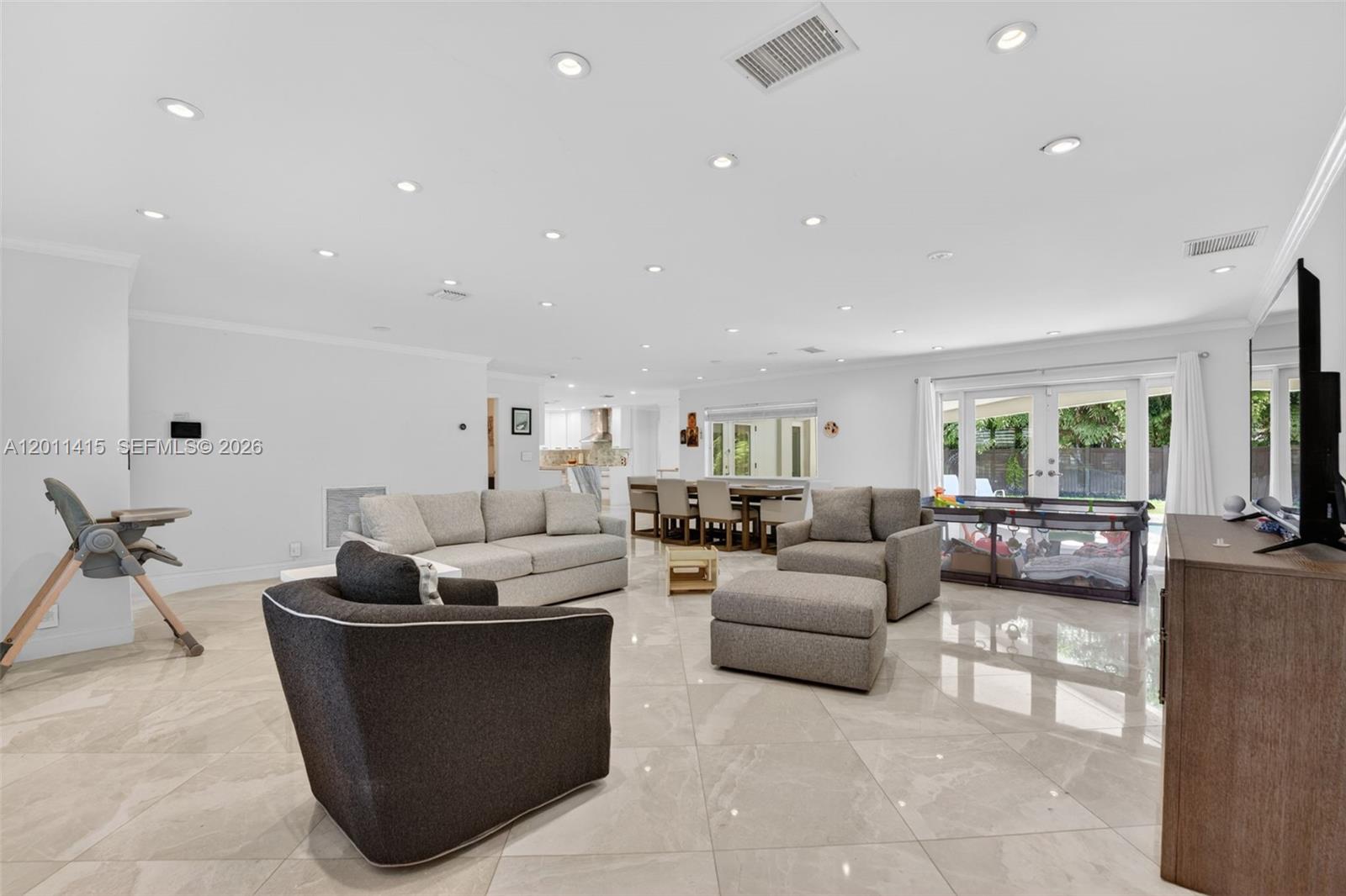 CORAL SPRINGS COUNTRY CLU - Residential Lease