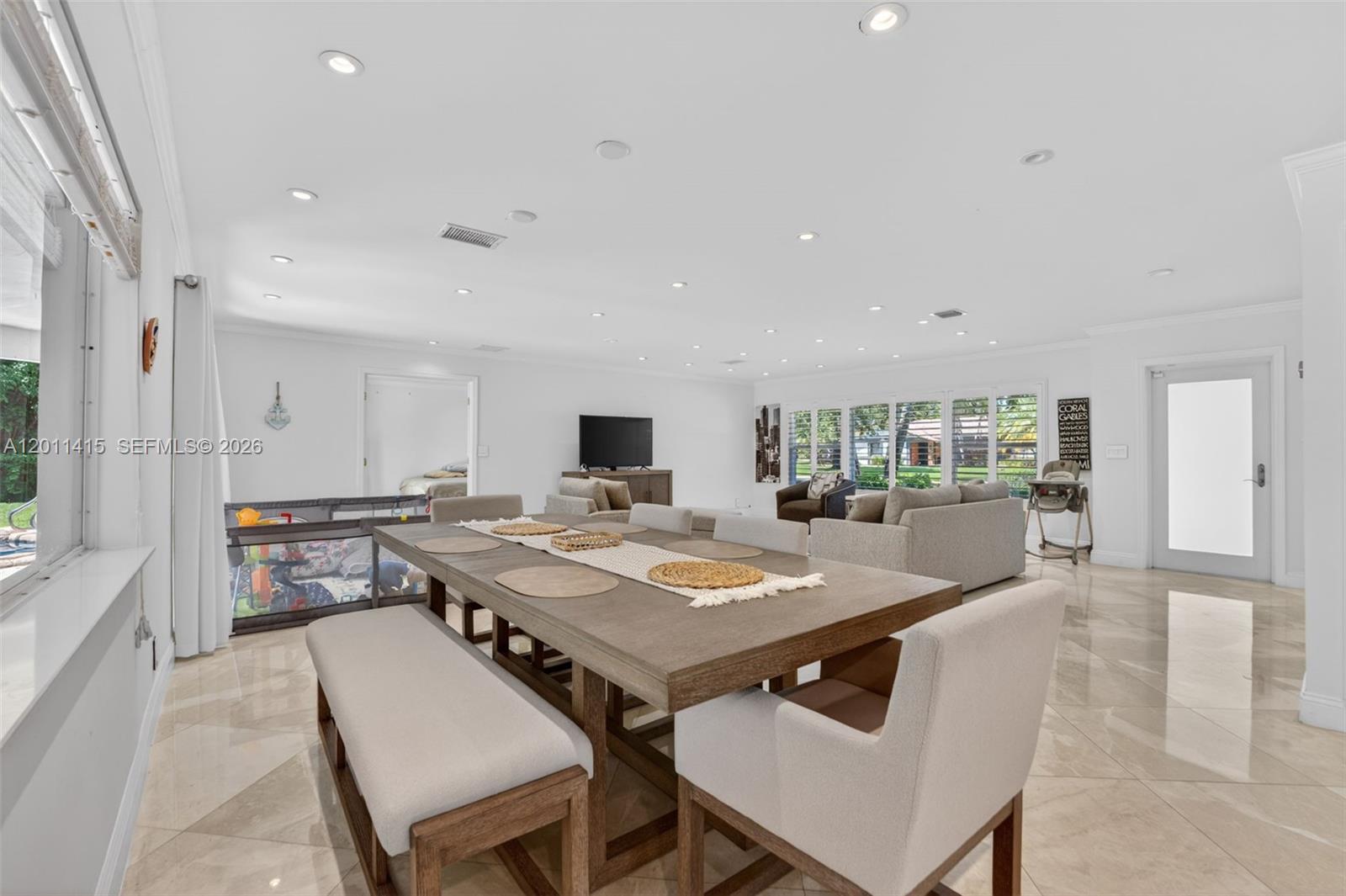 CORAL SPRINGS COUNTRY CLU - Residential Lease