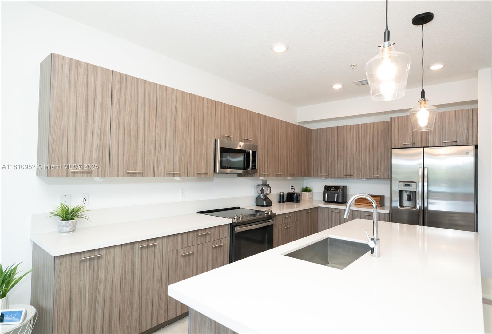 URBANA AT THE RESIDENCES - Residential Lease