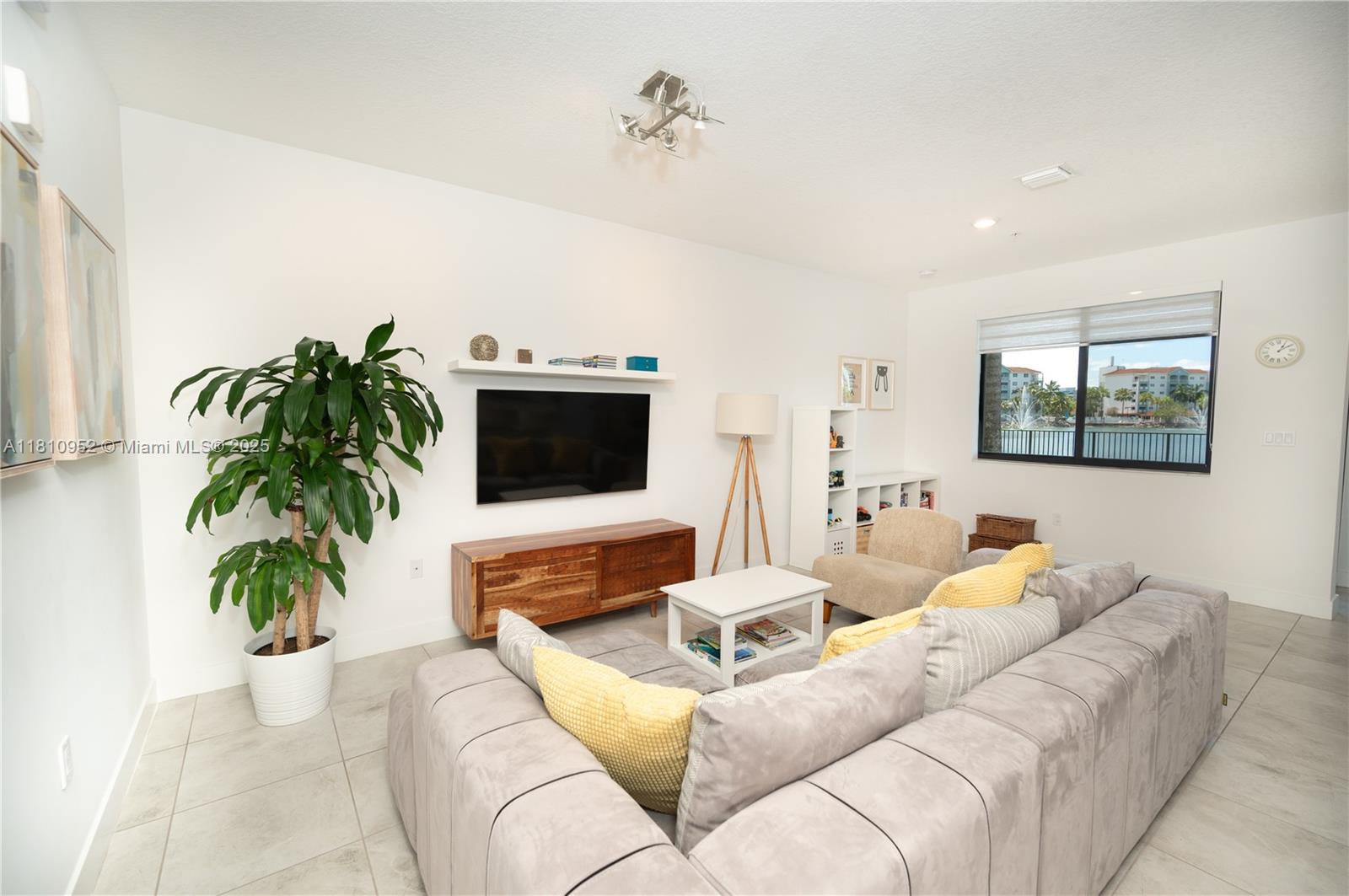 URBANA AT THE RESIDENCES - Residential Lease
