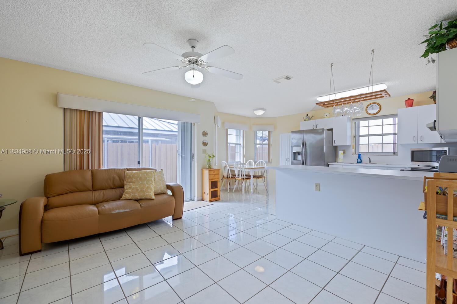 IVIS AT LOYOLA - Residential