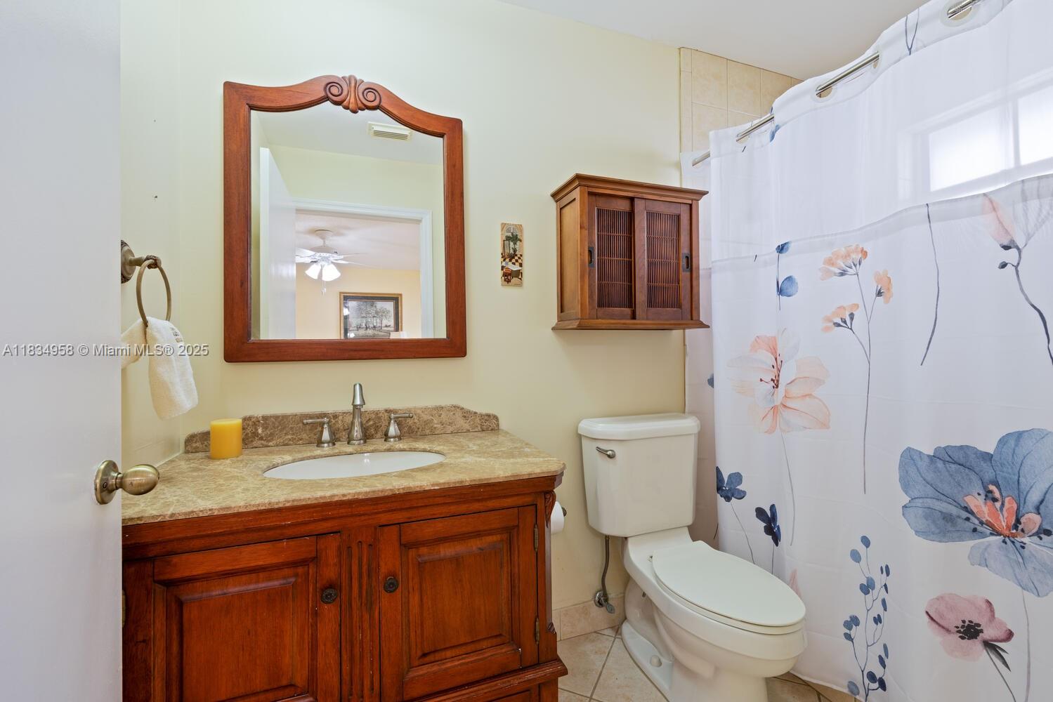 IVIS AT LOYOLA - Residential