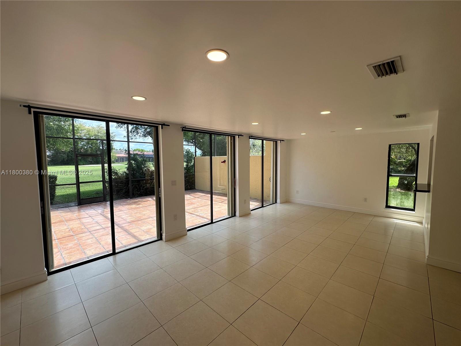 10119 Costa Del Sol Blvd J-57B