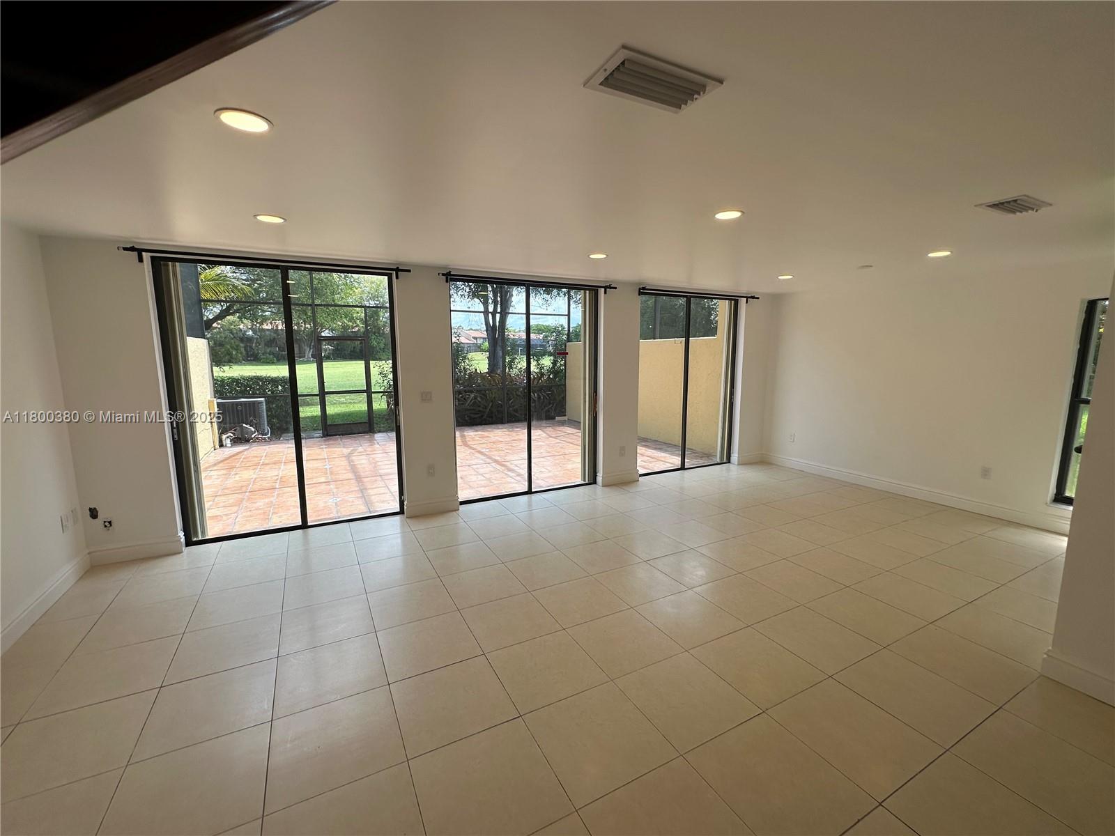10119 Costa Del Sol Blvd J-57B