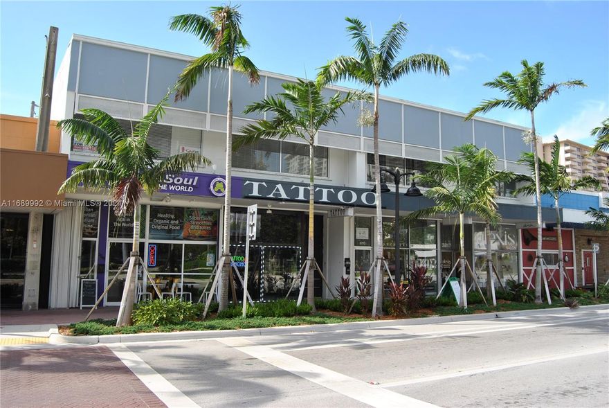 Spacious and bright well maintained boutique building located on A1A. Walking distance to Fort Lauderdale beach.? Great exposure to over 30,000+ VPD on A1A and over 32,000+ on nearby Oakland Park Blvd.? Ideal for professional office or beauty spa use.? 
Galt Ocean Mile is a high end mile stretch of north Fort Lauderdale beach in Broward County.
Living in Galt Mile offers residents a dense urban feel. The building is surrounded with bars, restaurants, coffee shops, and high-rise condominiums, waterfront properties and Luxury homes.