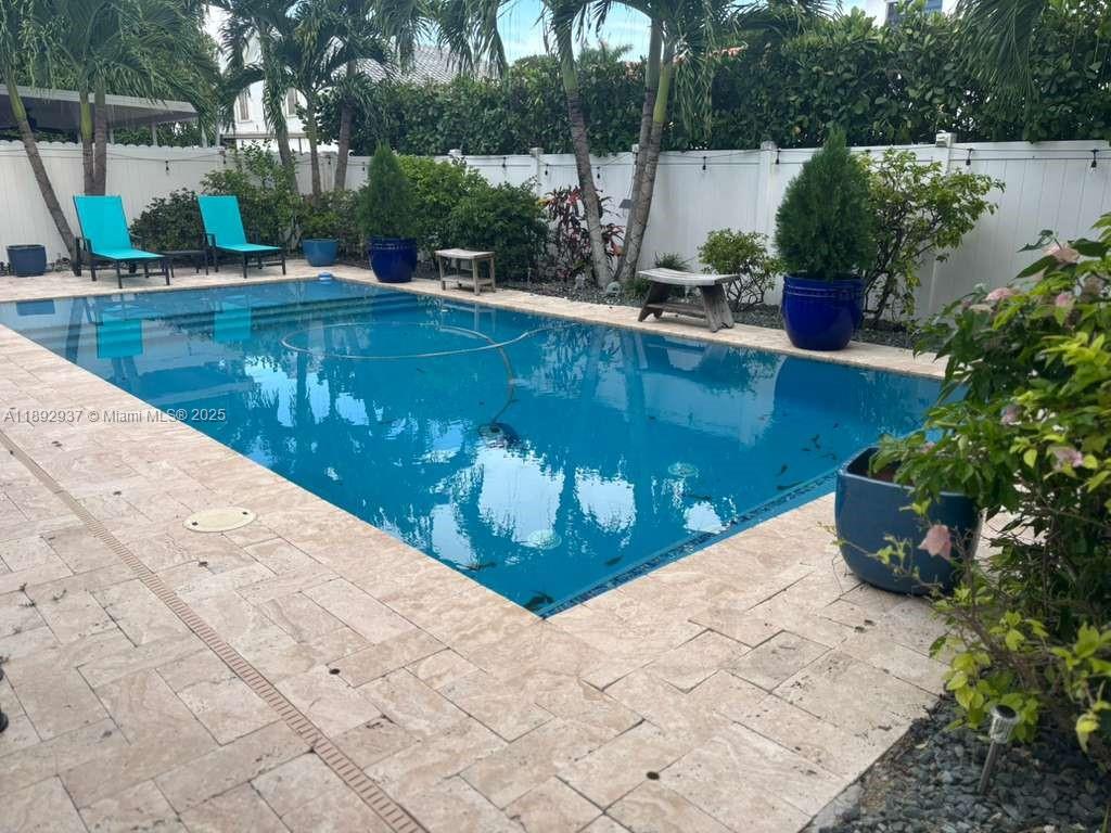 SUNFISH AT THE HAMMOCKS - Residential