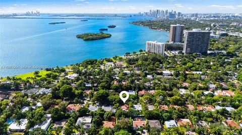 911 NE 72nd Ter Miami FL 33138