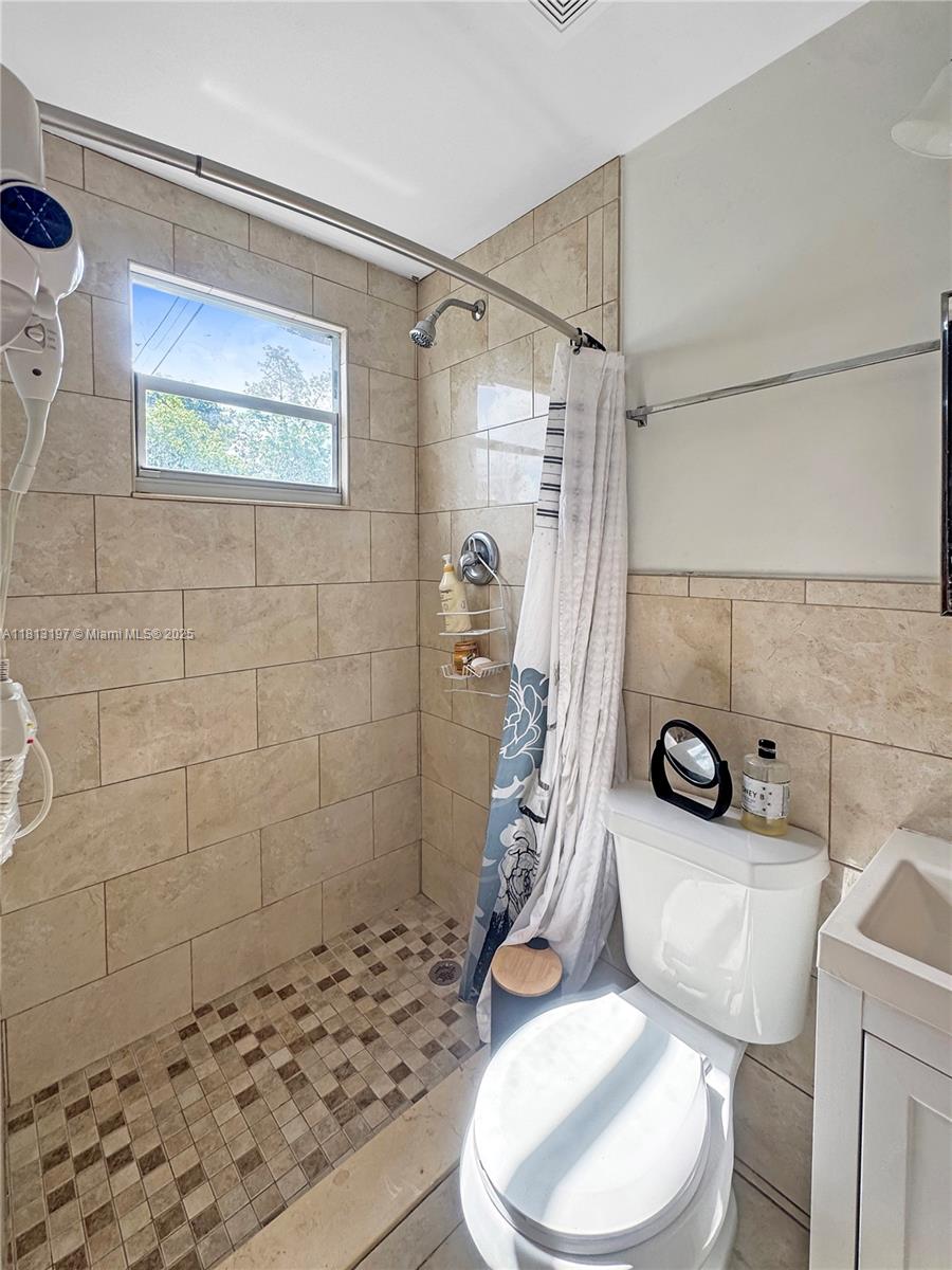 HIALEAH 5TH ADDN - Residential