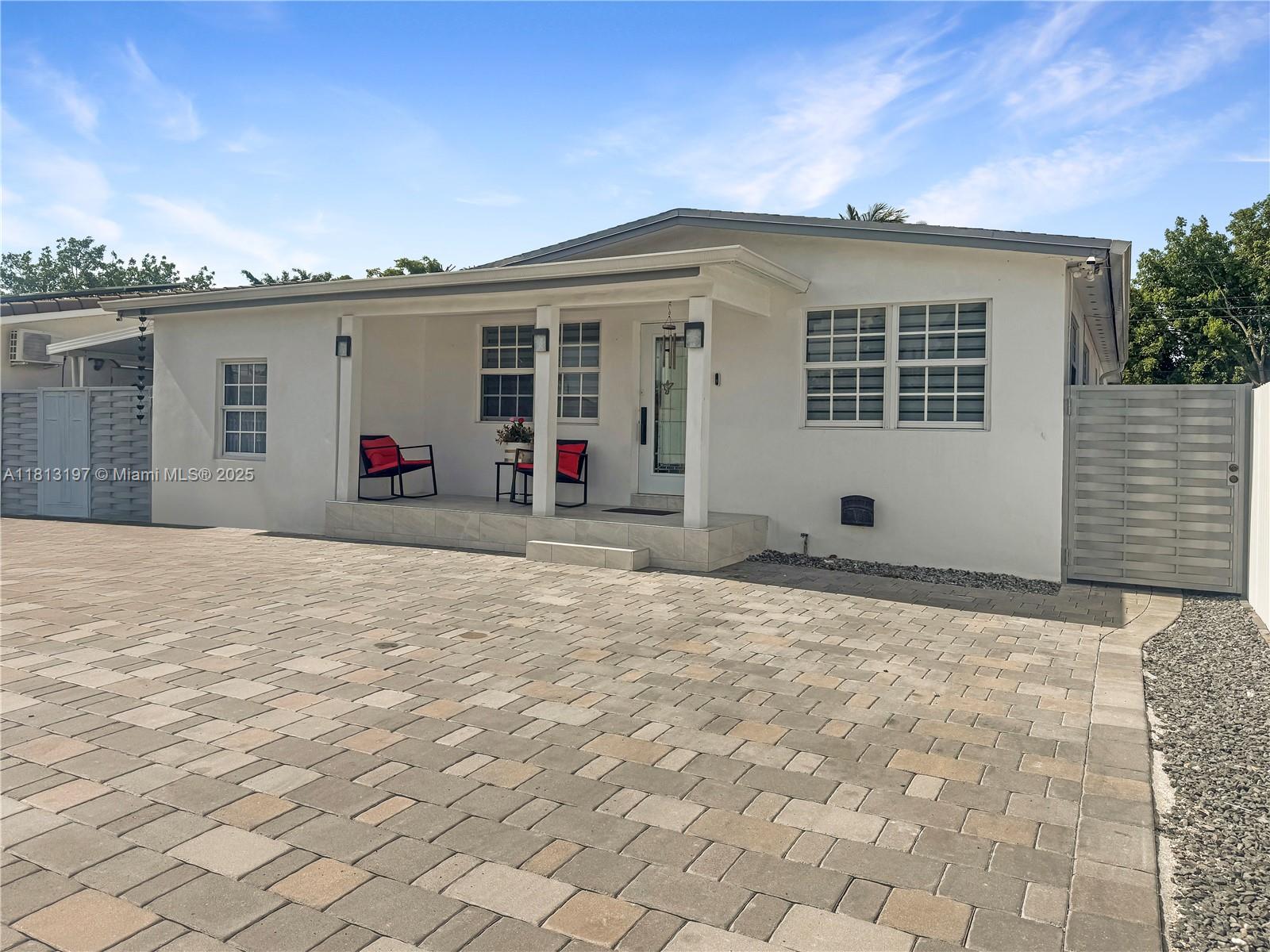 Property for Sale at 350 W 16th St, Hialeah, Miami-Dade County, Florida - Bedrooms: 6 
Bathrooms: 5  - $650,000