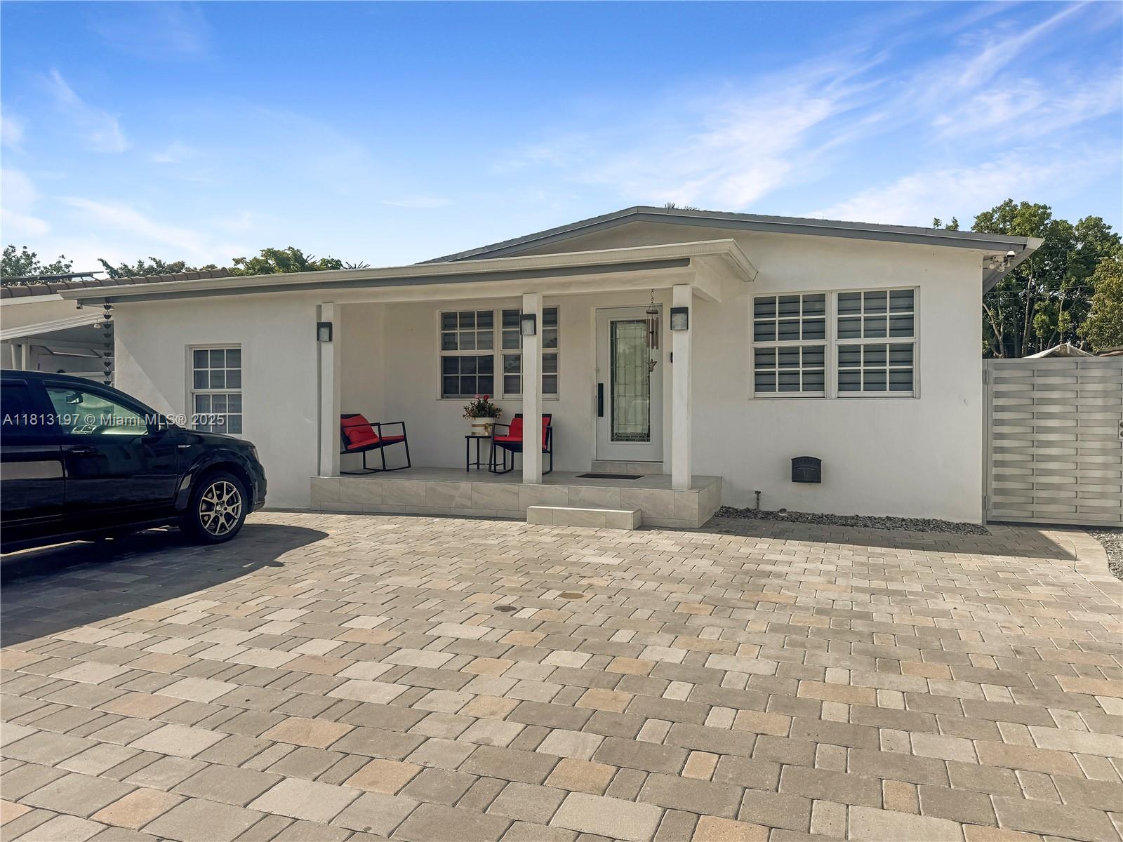 Property for Sale at 350 W 16th St, Hialeah, Miami-Dade County, Florida - Bedrooms: 6 
Bathrooms: 4  - $650,000
