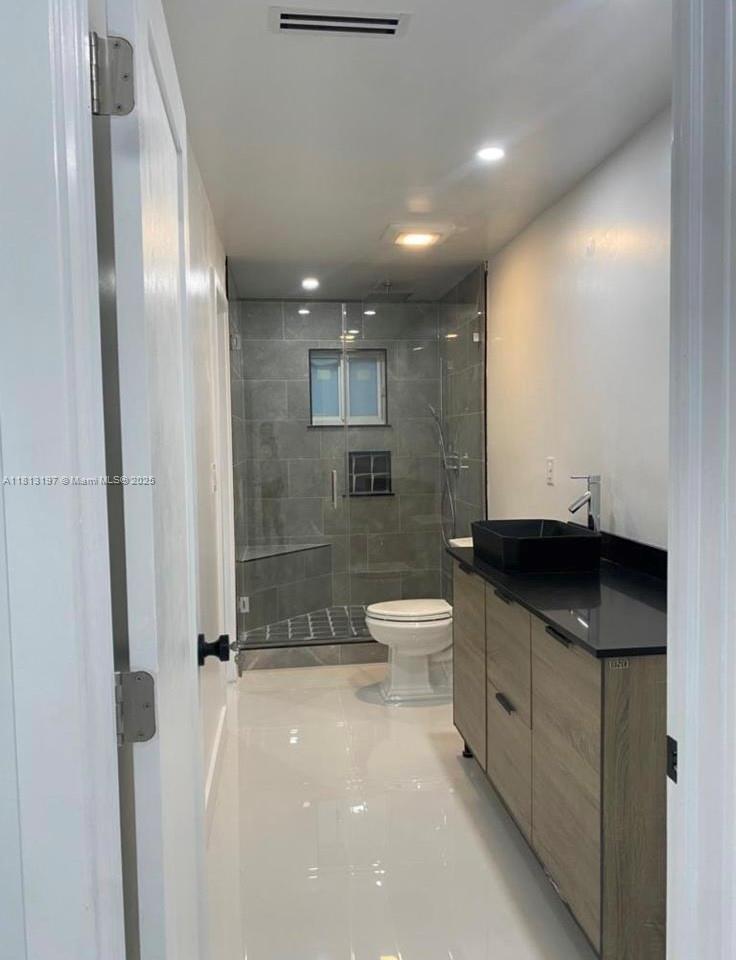 HIALEAH 5TH ADDN - Residential
