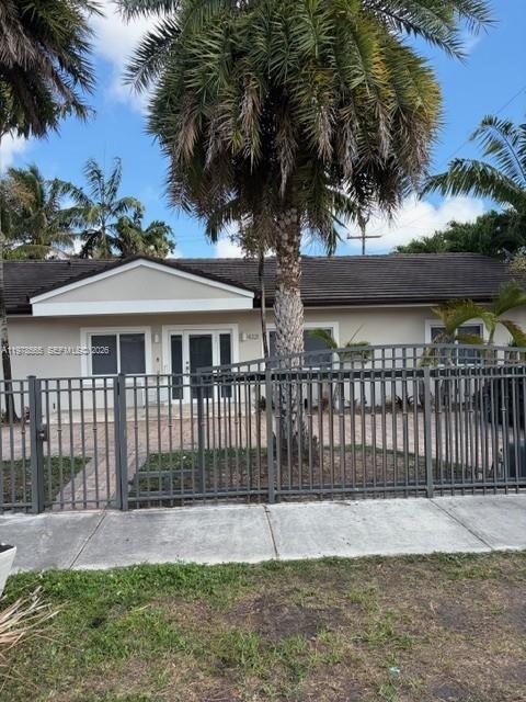 TROPICAL ESTS - Residential Lease