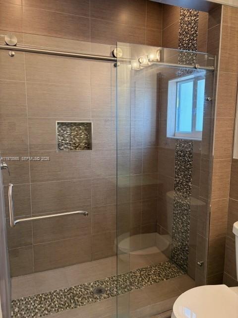 TROPICAL ESTS - Residential Lease