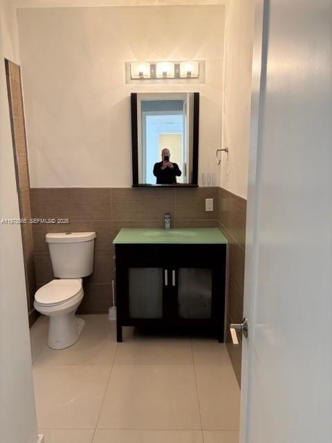 TROPICAL ESTS - Residential Lease