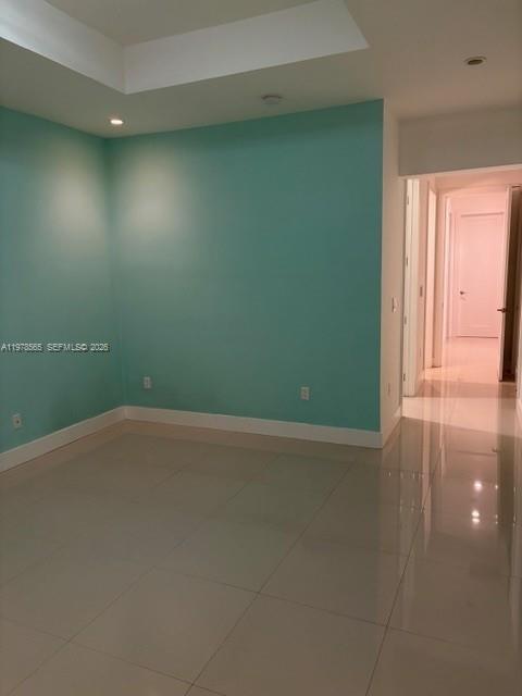 TROPICAL ESTS - Residential Lease