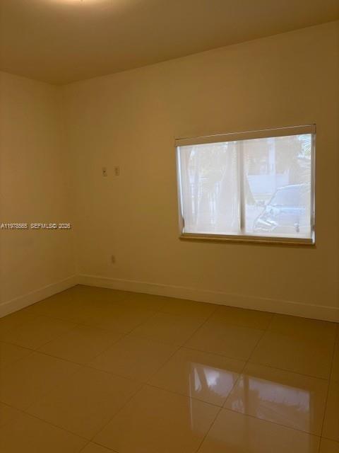 TROPICAL ESTS - Residential Lease