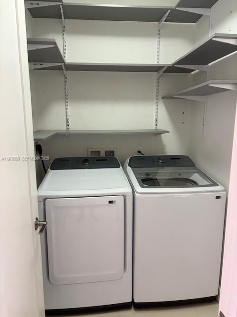 TROPICAL ESTS - Residential Lease