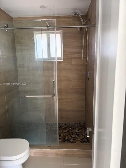 TROPICAL ESTS - Residential Lease