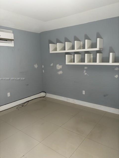 TROPICAL ESTS - Residential Lease