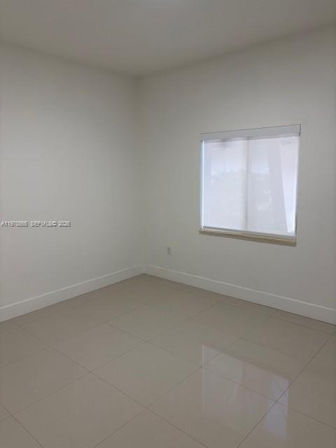 TROPICAL ESTS - Residential Lease