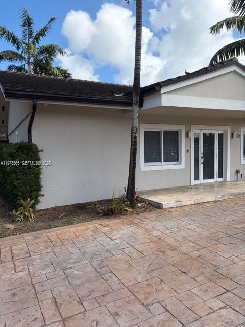 TROPICAL ESTS - Residential Lease