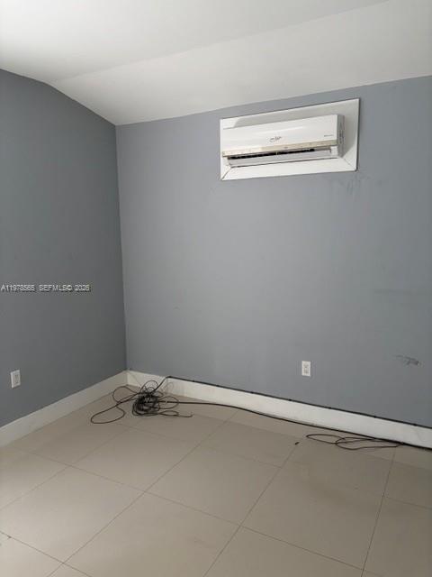 TROPICAL ESTS - Residential Lease