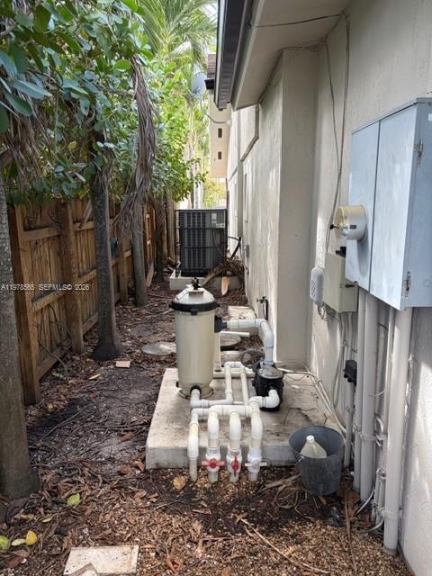 TROPICAL ESTS - Residential Lease