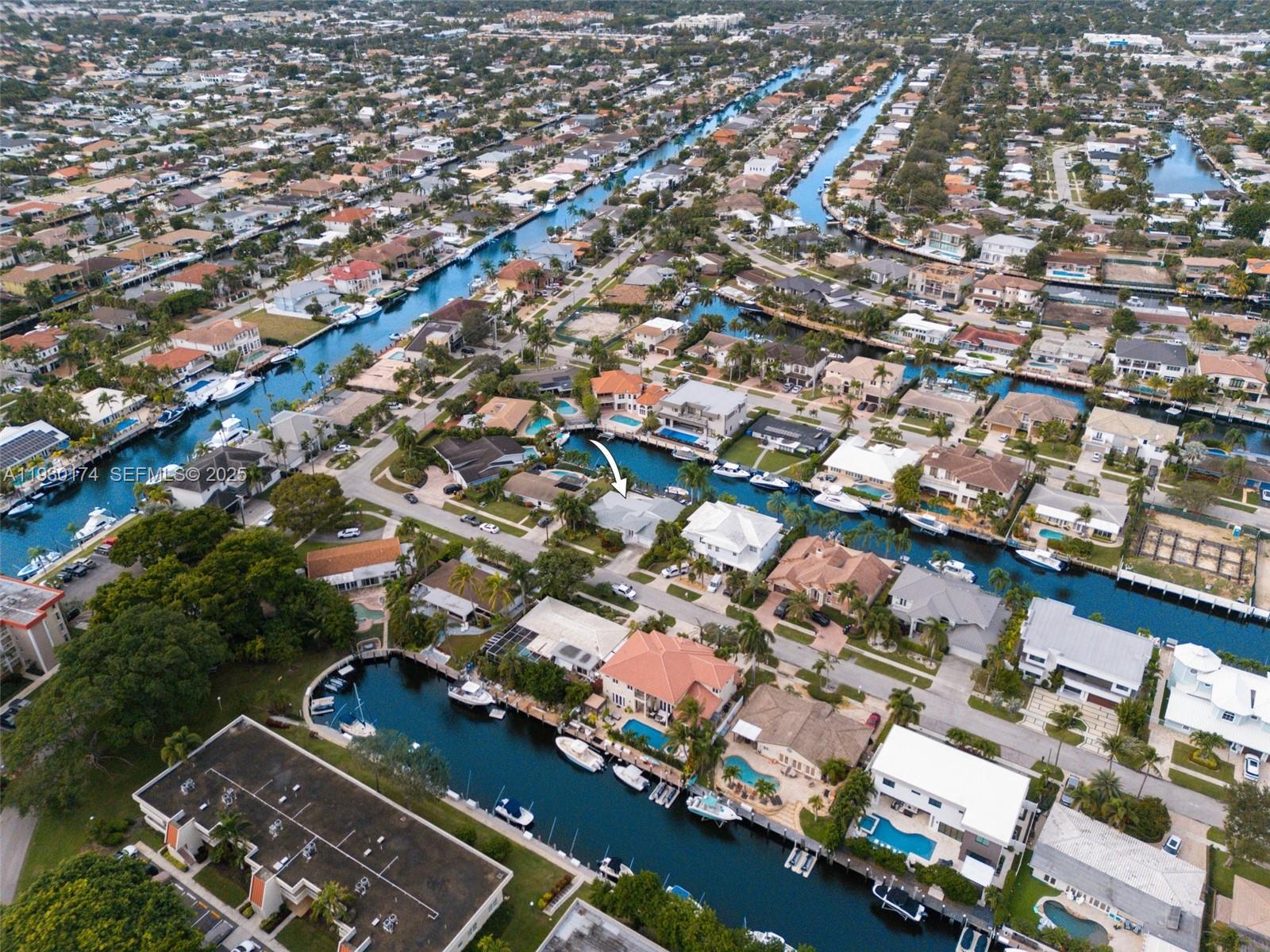 CORAL KEY VILLAS 3RD SEC - Residential