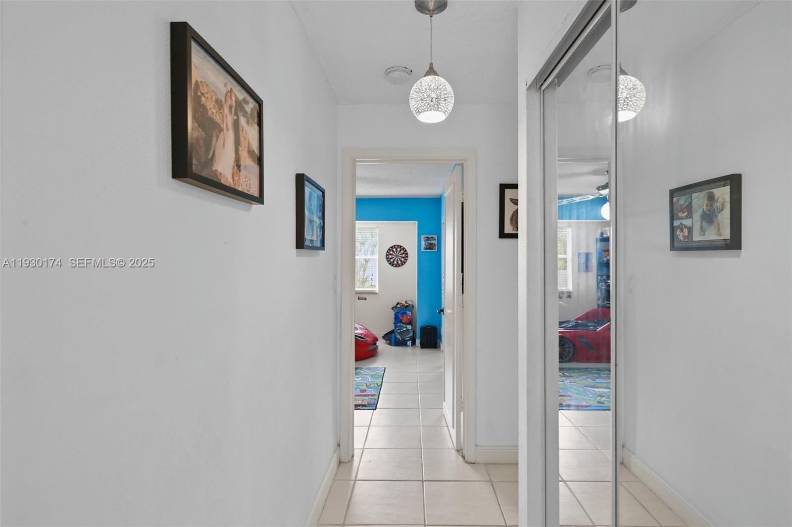 CORAL KEY VILLAS 3RD SEC - Residential