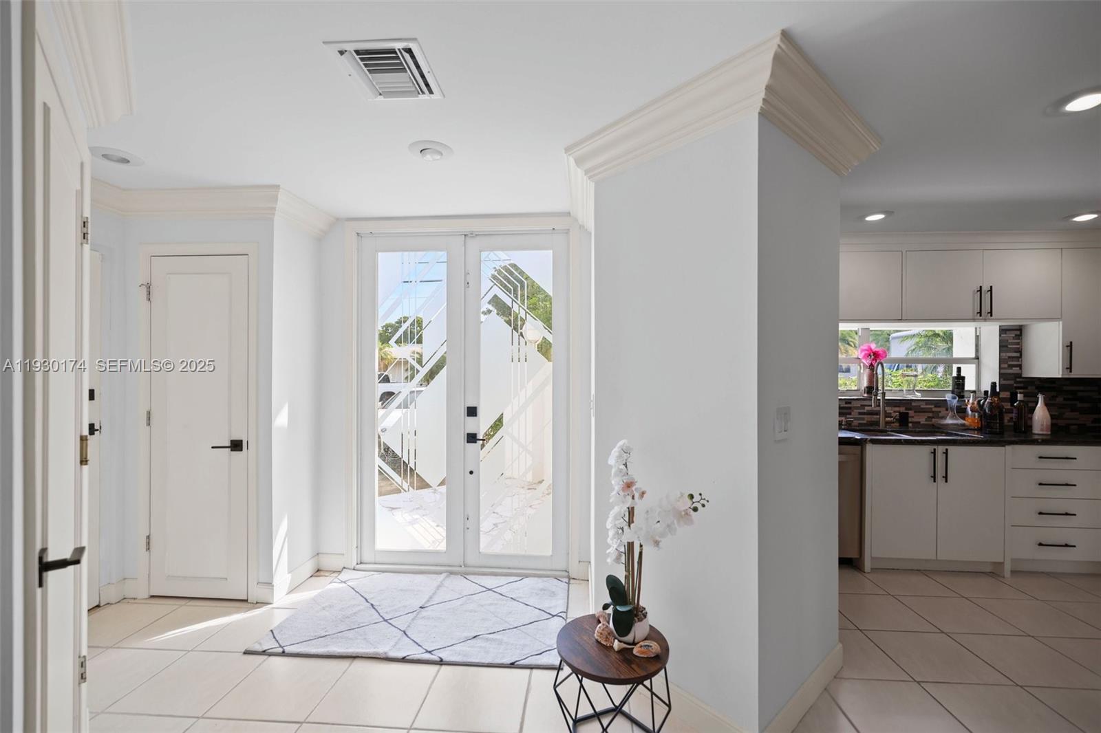 CORAL KEY VILLAS 3RD SEC - Residential