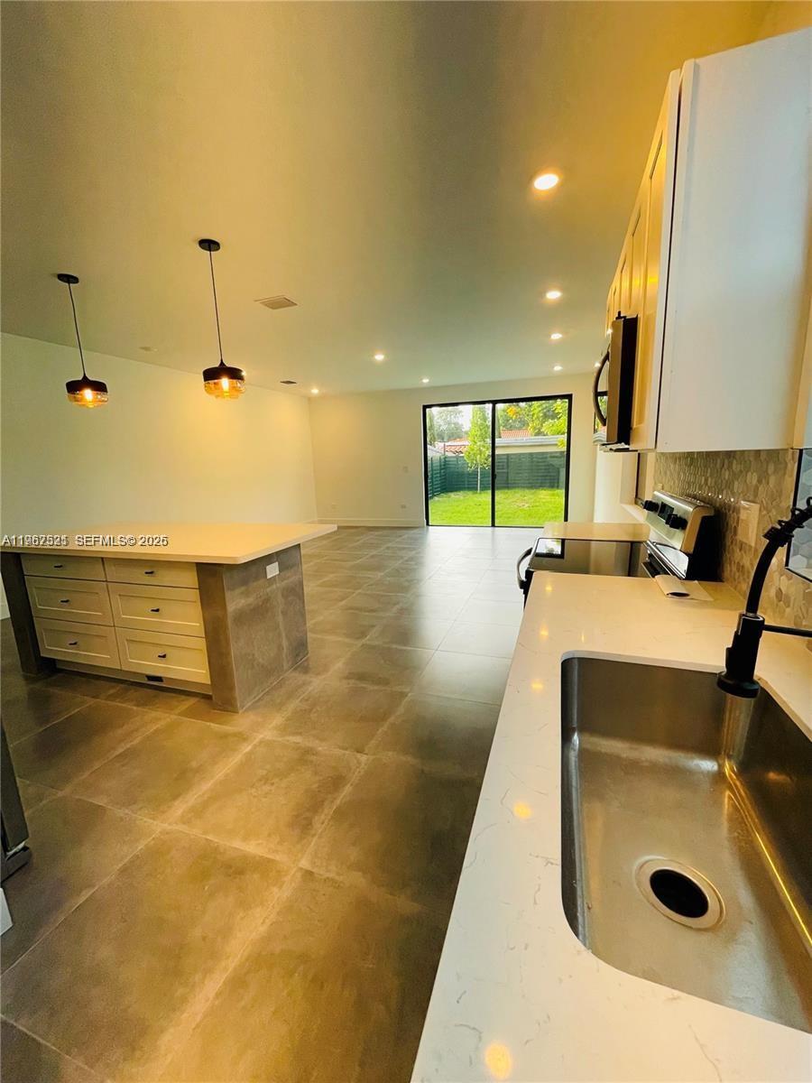 CENTRAL PARK - Residential Lease