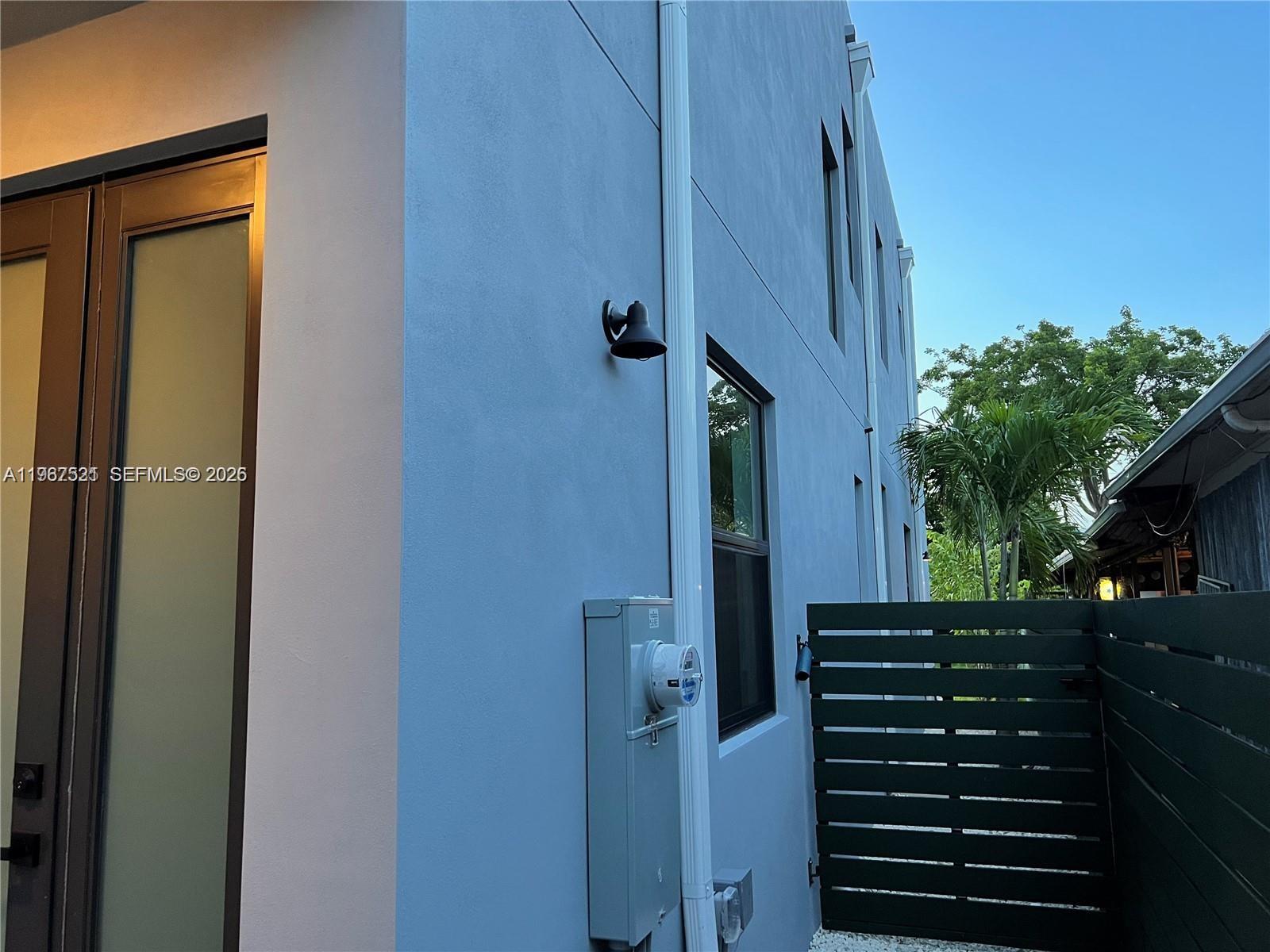 CENTRAL PARK - Residential Lease