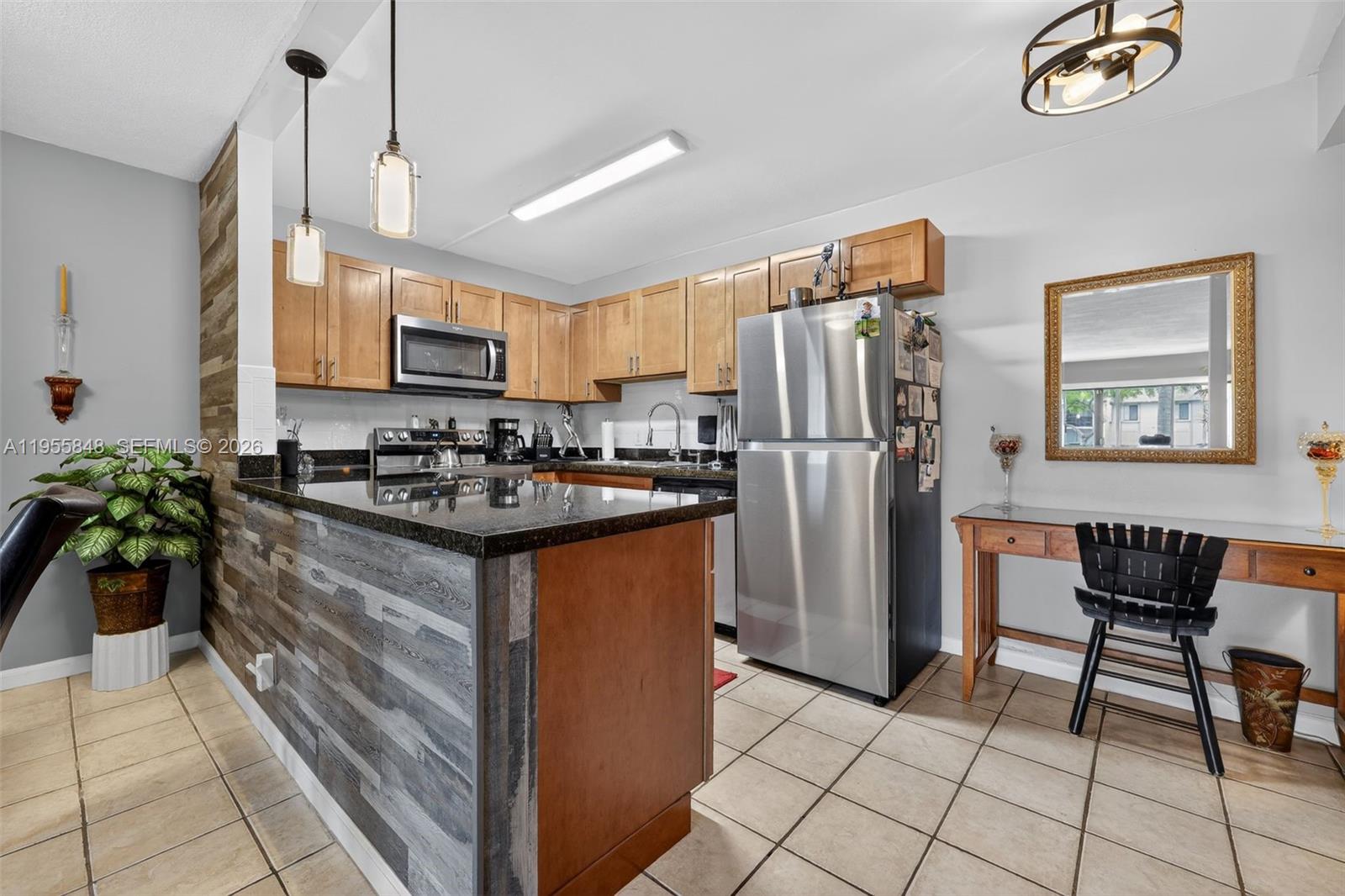 PALM CLUB VILLAGE I CONDO - Residential