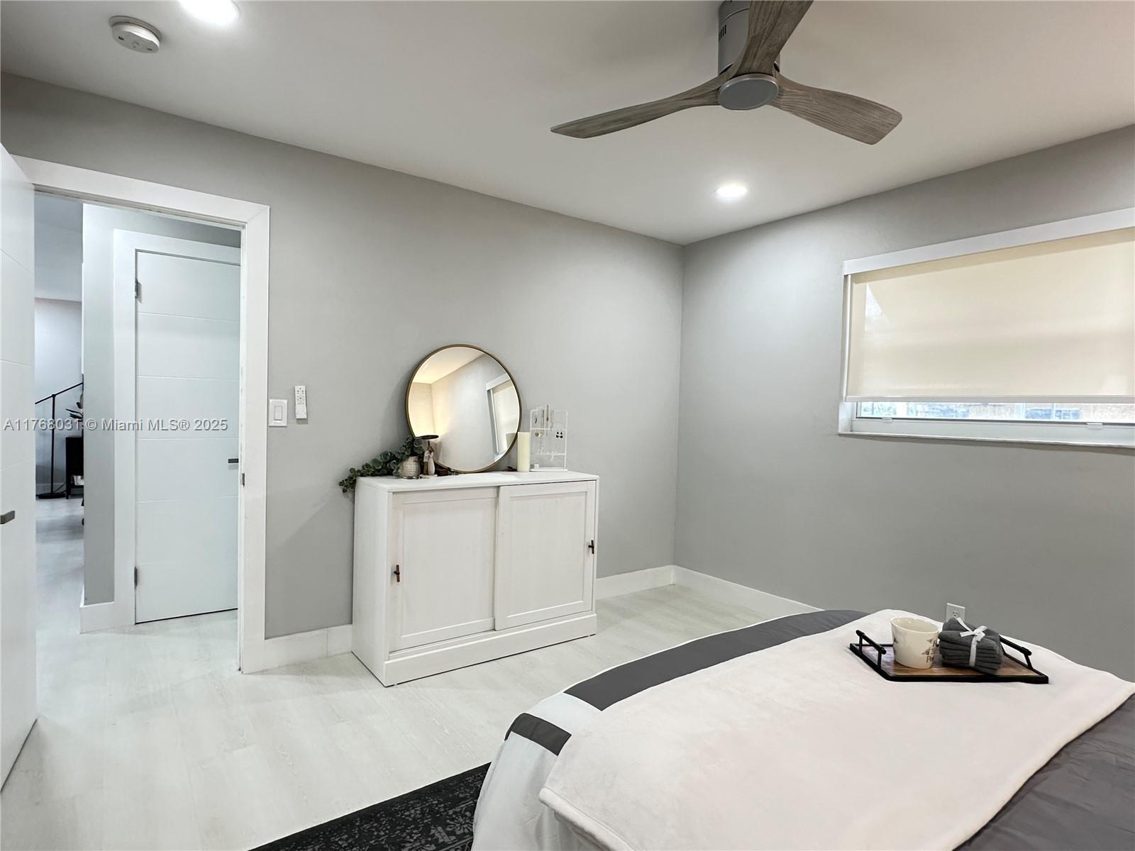 HOLLYWOOD HEIGHTS ADD SEC - Residential