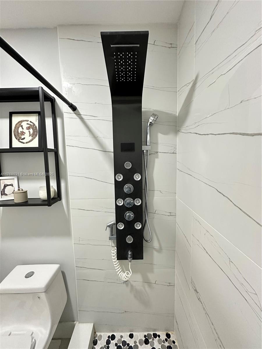 HOLLYWOOD HEIGHTS ADD SEC - Residential