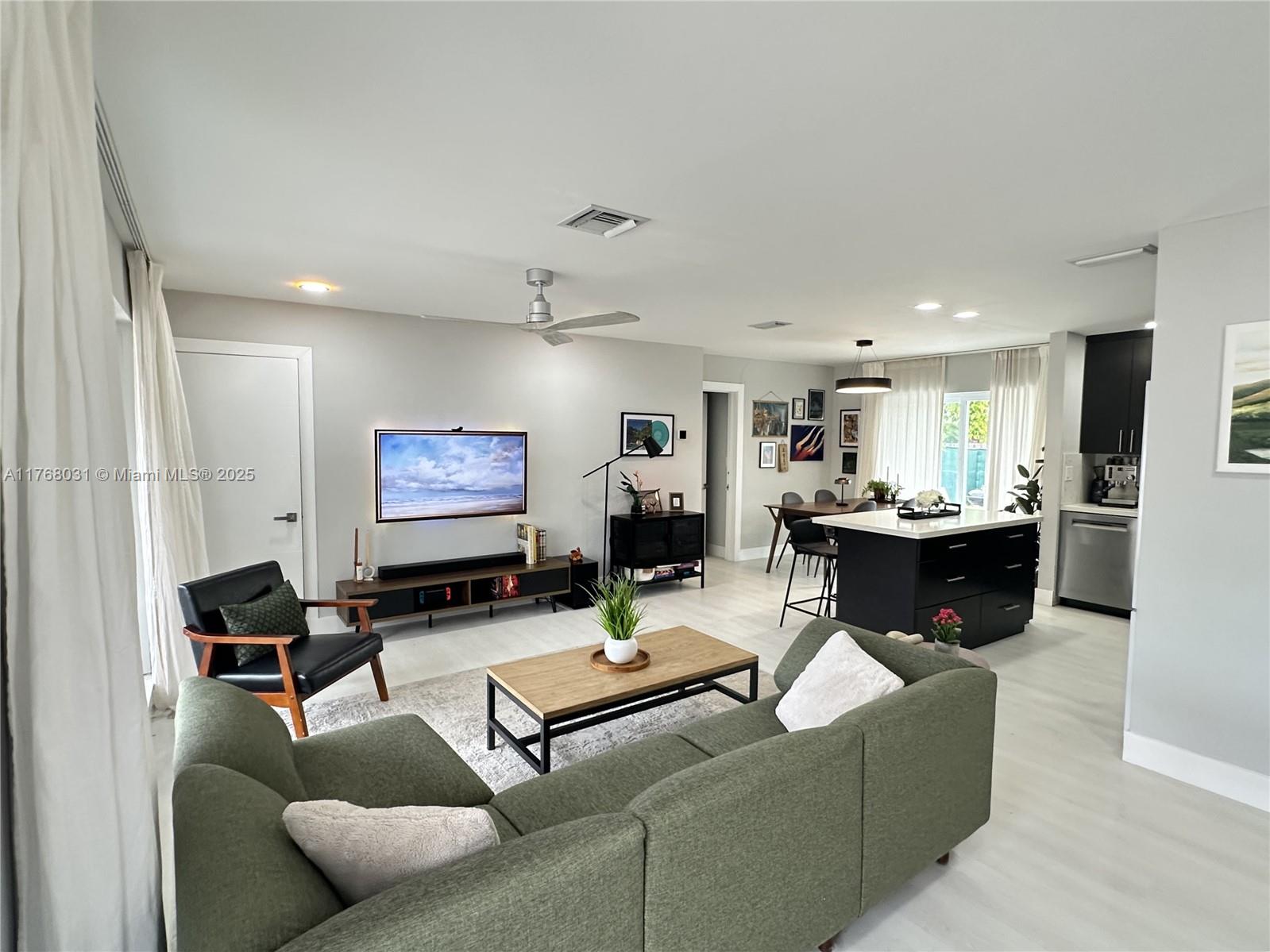 HOLLYWOOD HEIGHTS ADD SEC - Residential