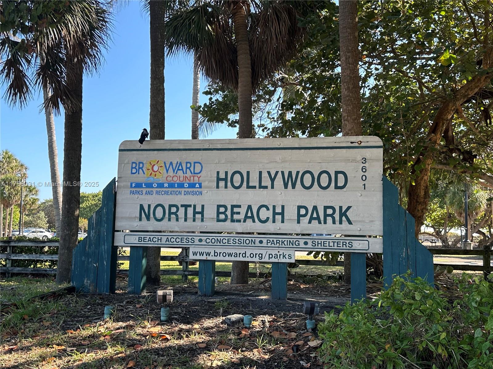 HOLLYWOOD HEIGHTS ADD SEC - Residential