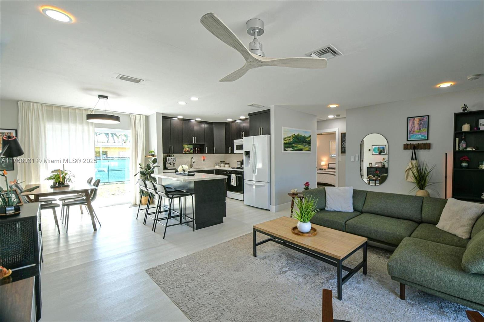 HOLLYWOOD HEIGHTS ADD SEC - Residential