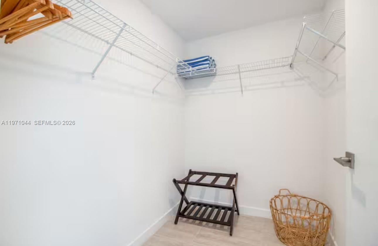 QUADRO CONDO - Residential