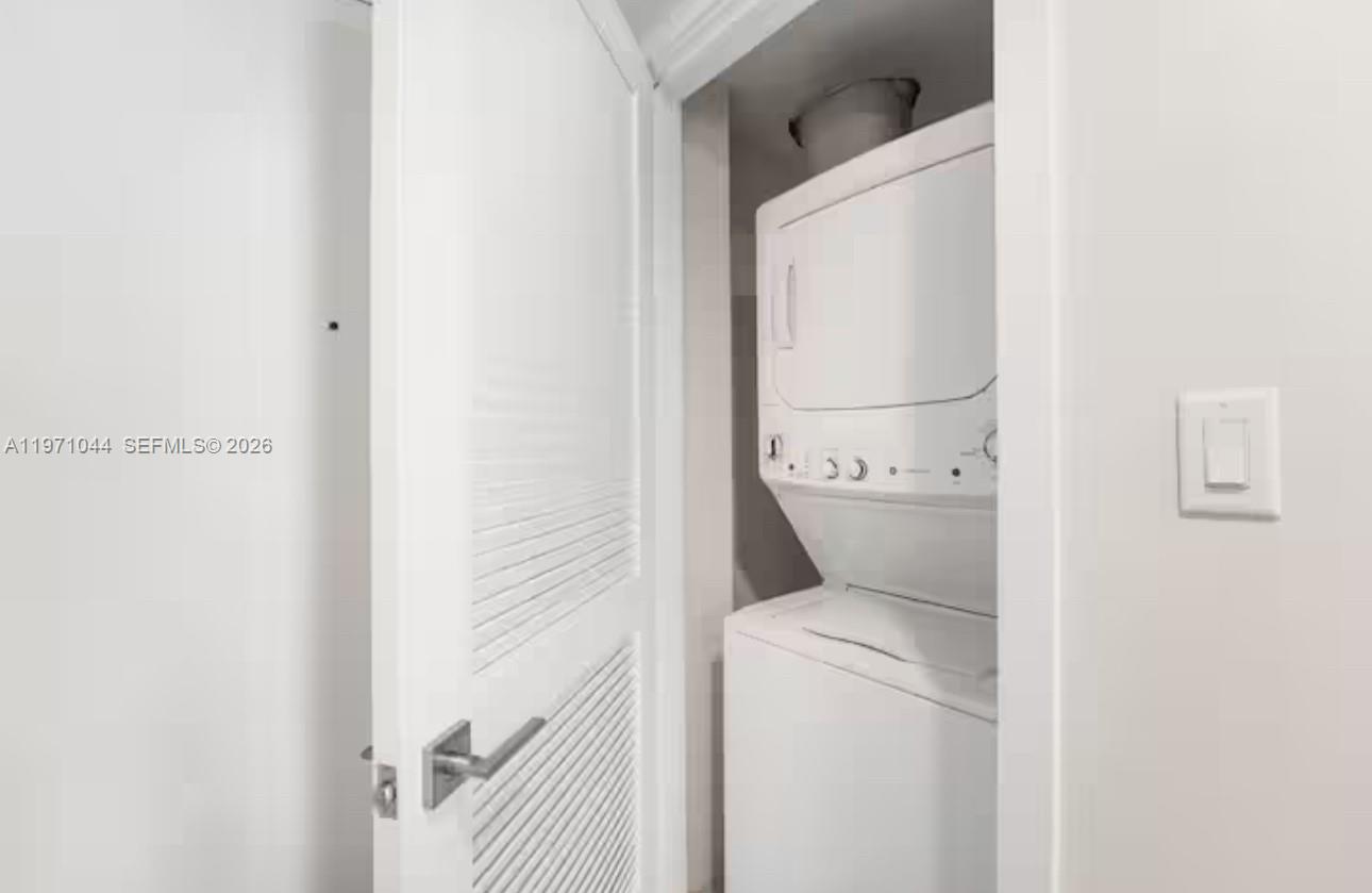 QUADRO CONDO - Residential