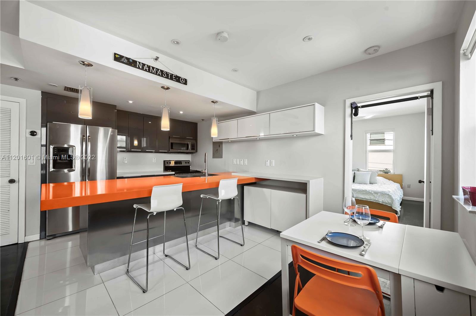 THE LEXINGTON EUCLID COND - Residential Lease