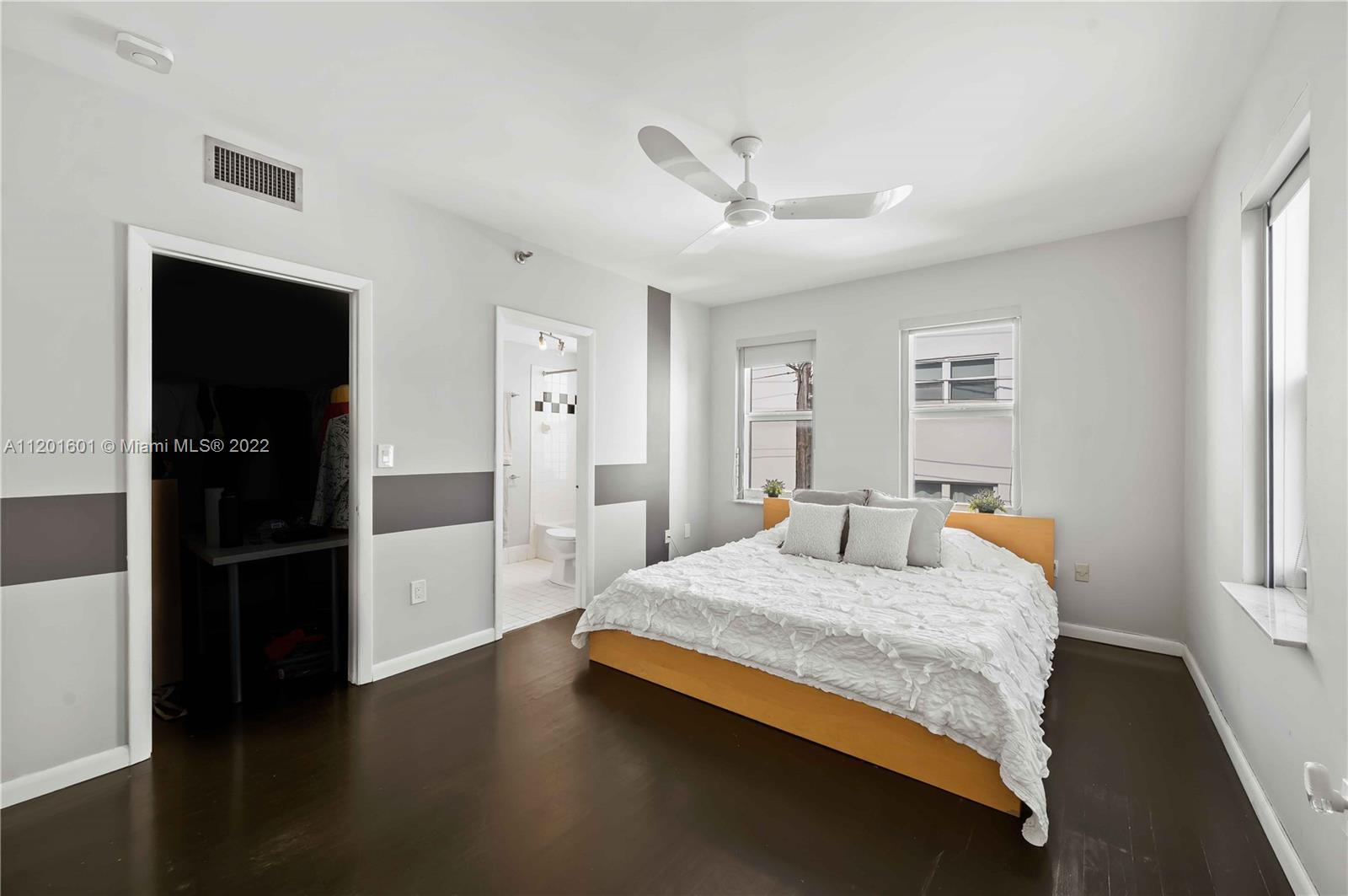 THE LEXINGTON EUCLID COND - Residential Lease