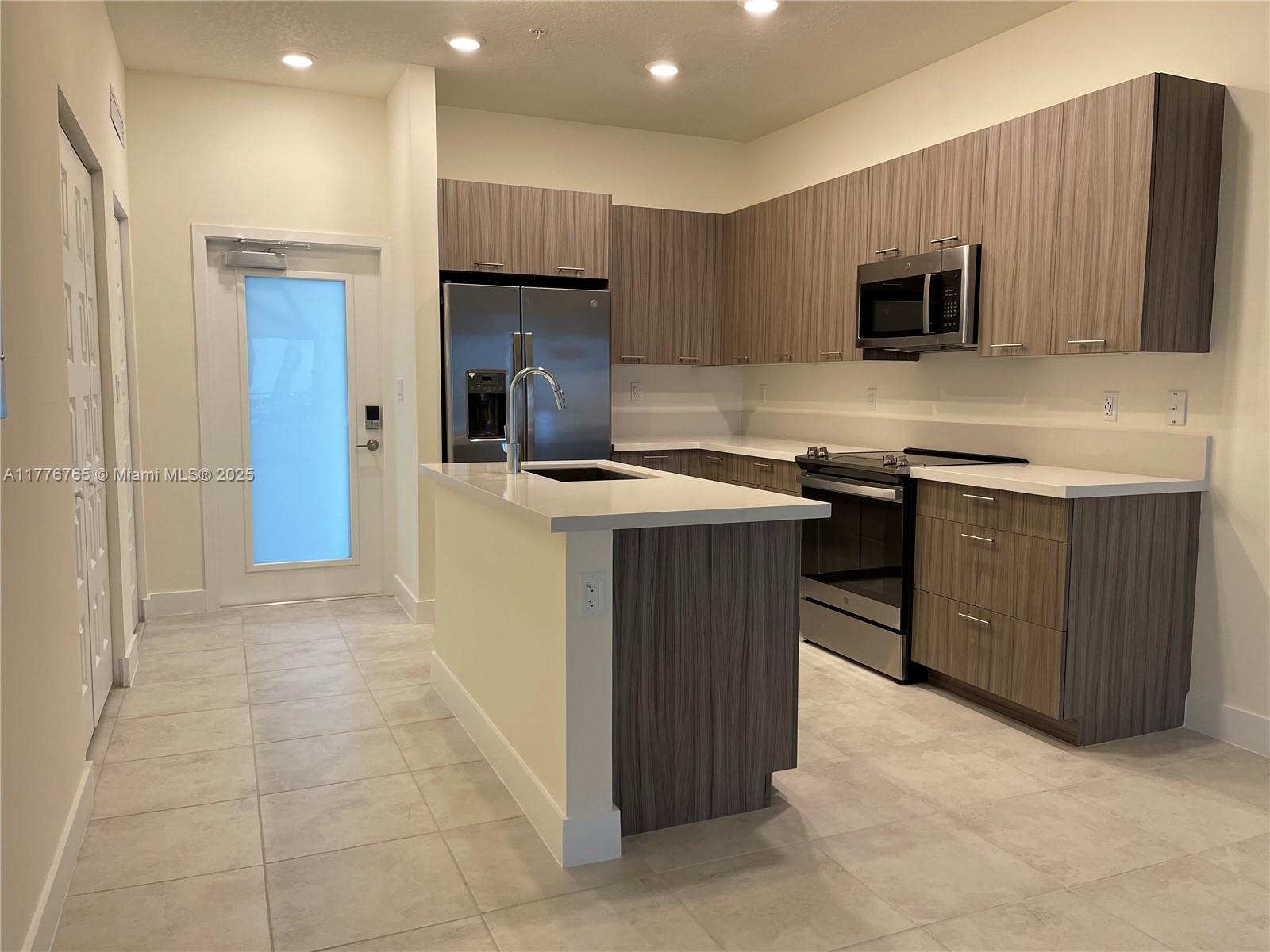Rental Property at 8363 Nw 41st St A-101, Doral, Miami-Dade County, Florida - Bedrooms: 3 
Bathrooms: 2  - $3,500 MO.