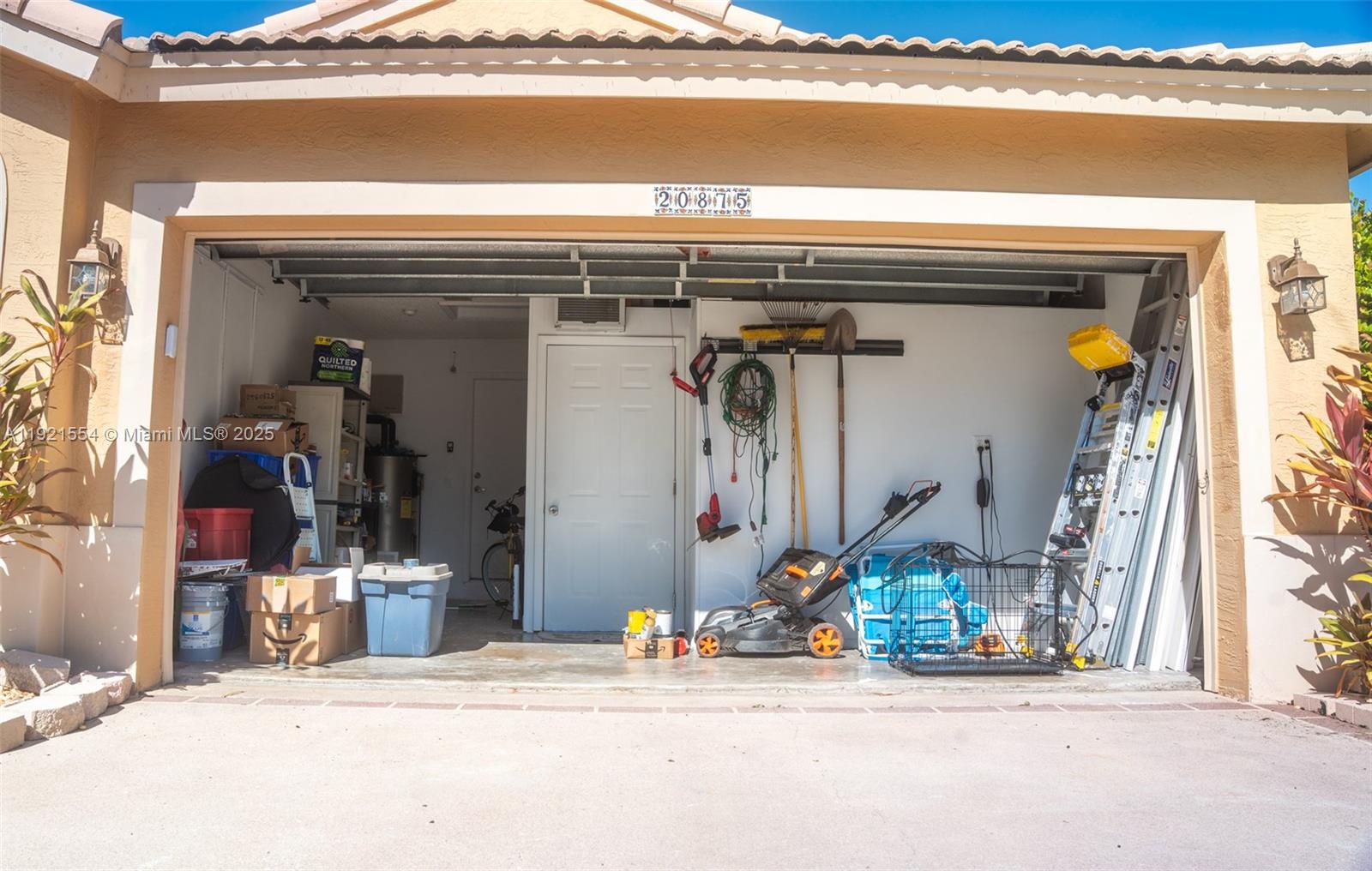 CHAPEL TRAIL II - Residential Lease