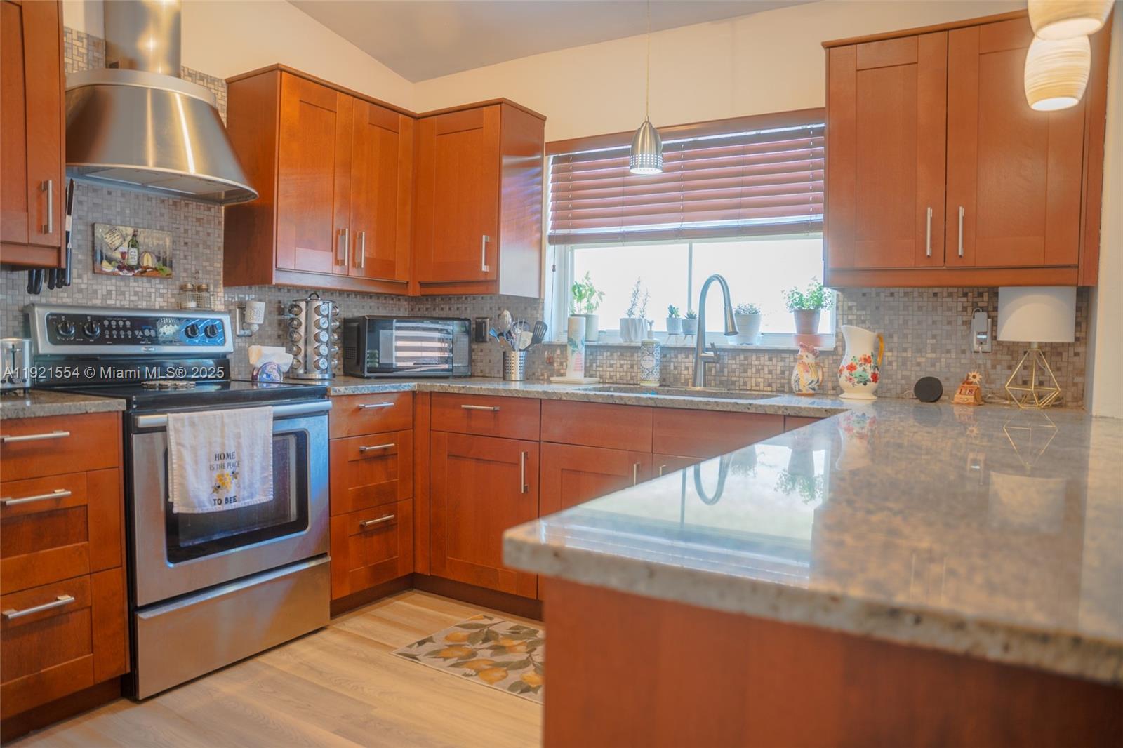 CHAPEL TRAIL II - Residential Lease